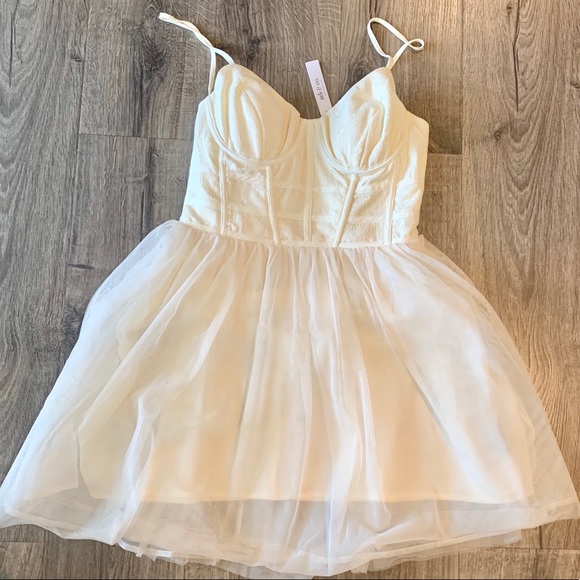 NWT White Dress - Dainty Hooligan Ark & Co. Bridal Shower / Rehearsal Dinner - Picture 2 of 5